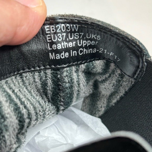 Aetrex Autumn Gray Ankle Boots | 7 - Picture 4 of 8